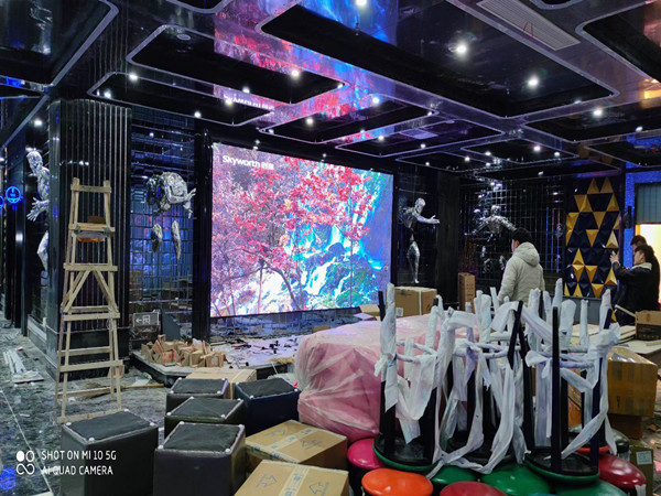 定兴室内P2.5全彩显示屏